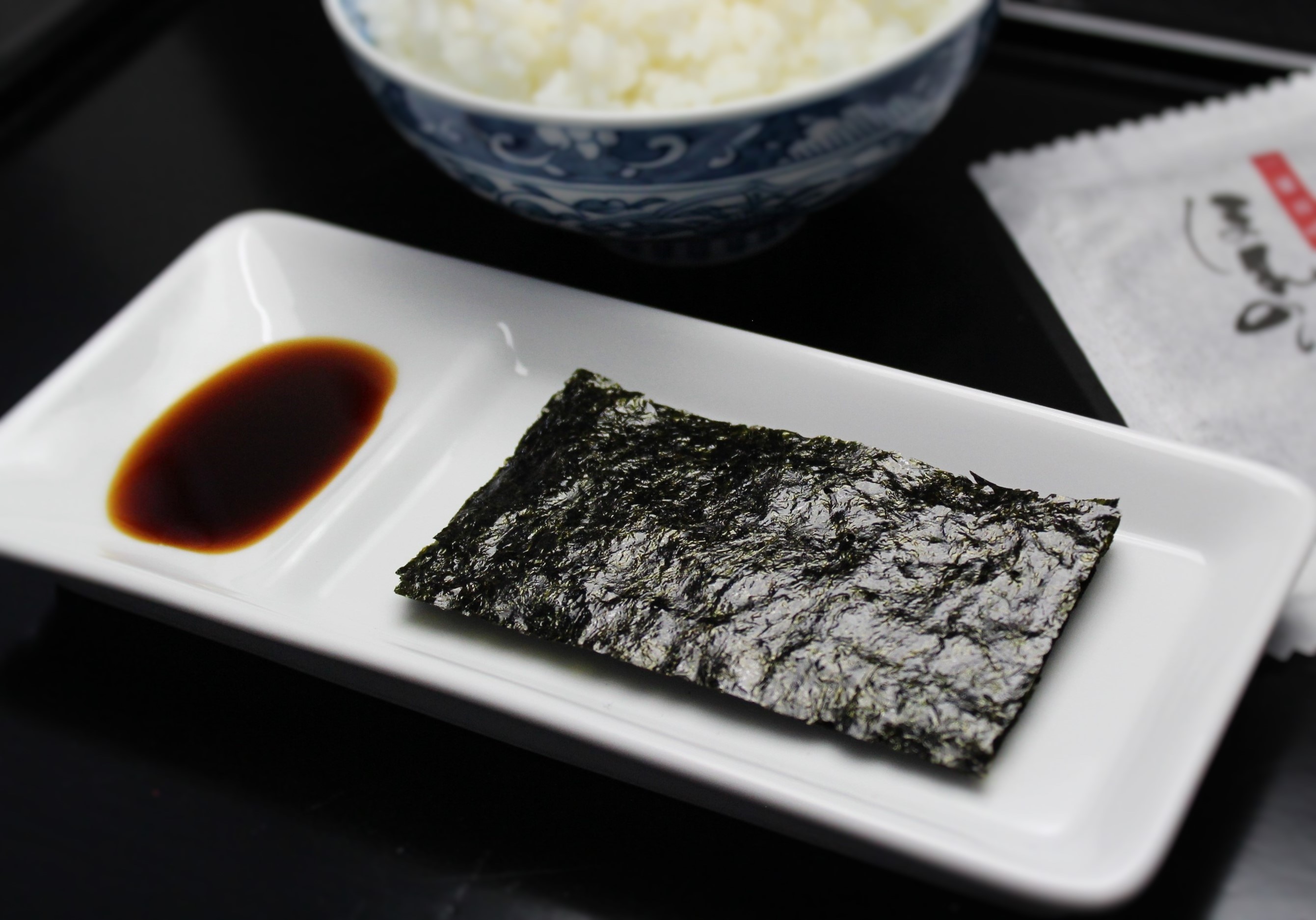 波佐見焼 海苔専用皿 | 味付海苔・焼海苔の製造・加工 丸徳海苔｜公式